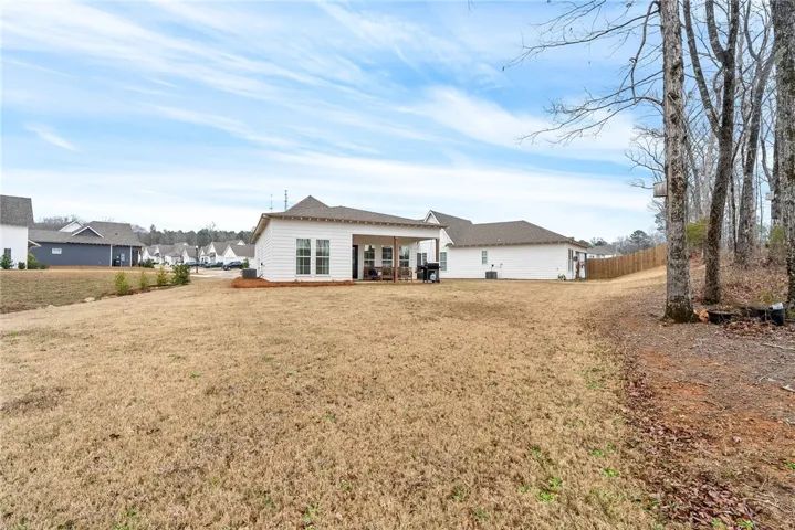 Spacious backyard - premium cul de sac lot!