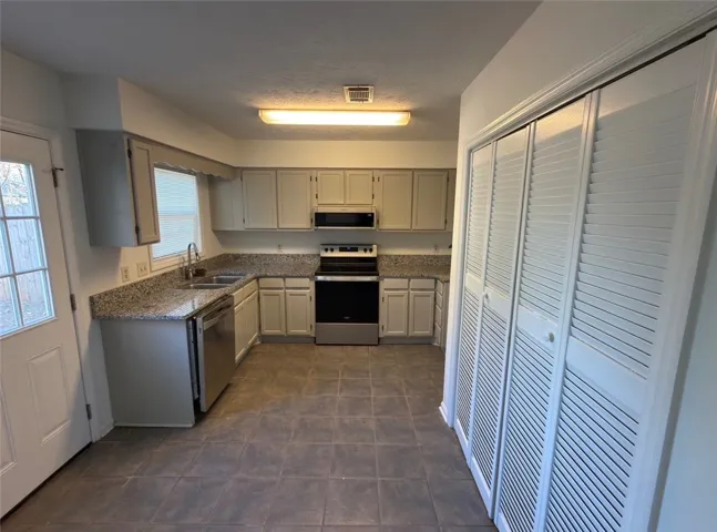 815 Chickasaw Avenue, Auburn, Alabama 36830