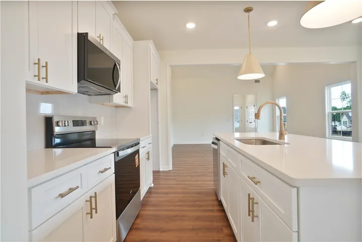 The Hampton B by Holland Homes LLC. All plans, pricing, and specifications are subject to change without notice.