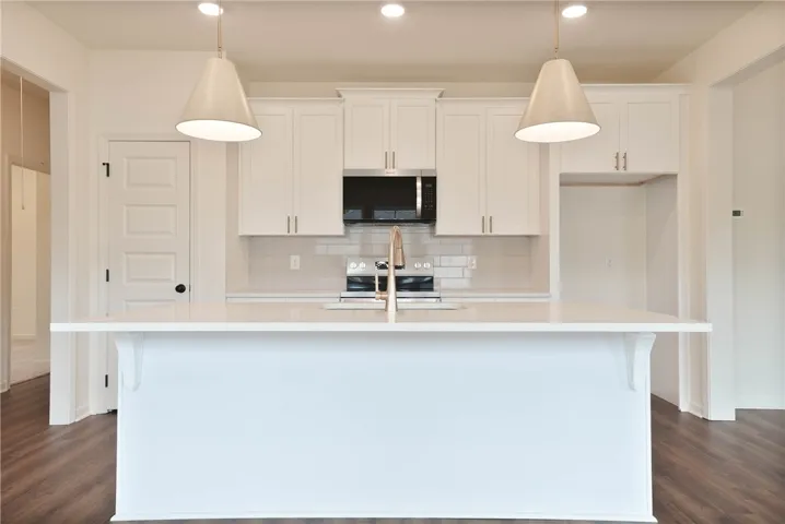 The Hampton B by Holland Homes LLC. All plans, pricing, and specifications are subject to change without notice.