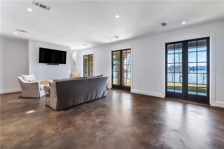 Downstairs​​‌​​​​‌​​‌‌​‌‌​​​‌‌​‌​‌​‌​​​‌​​ Living