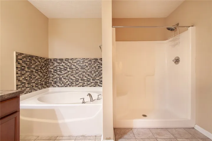 Garden Tub & Separate Shower