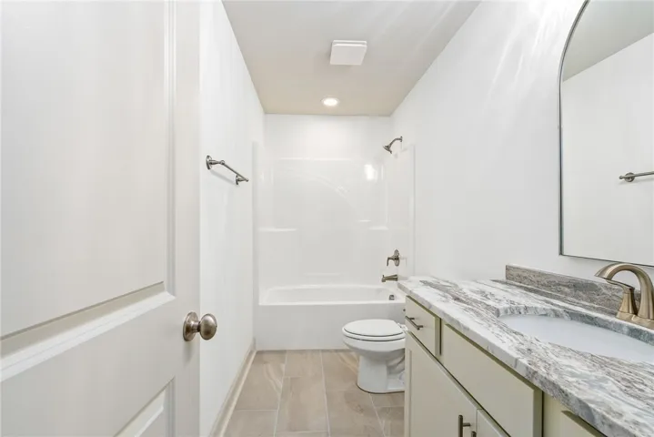 1709 Hidden Lakes Drive, Opelika, Alabama 36801