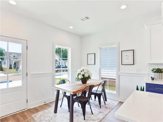 Example photo of a completed Emily floorplan. All plans, pricing & specifications are subject to change without notice.