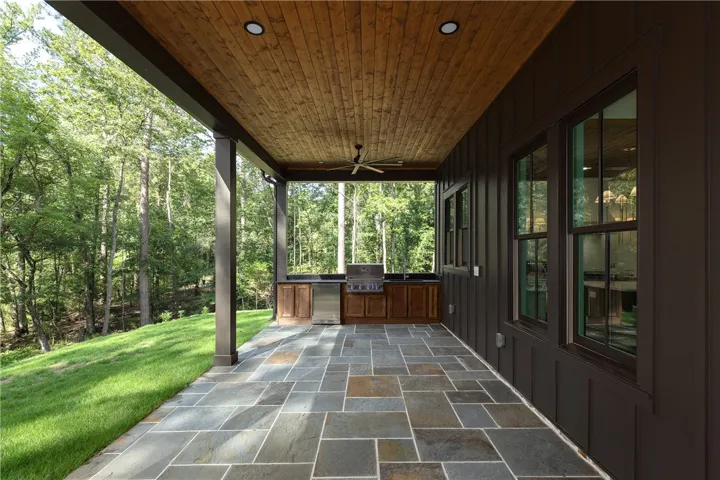 4555 Harrogate Lane, Auburn, Alabama 36830