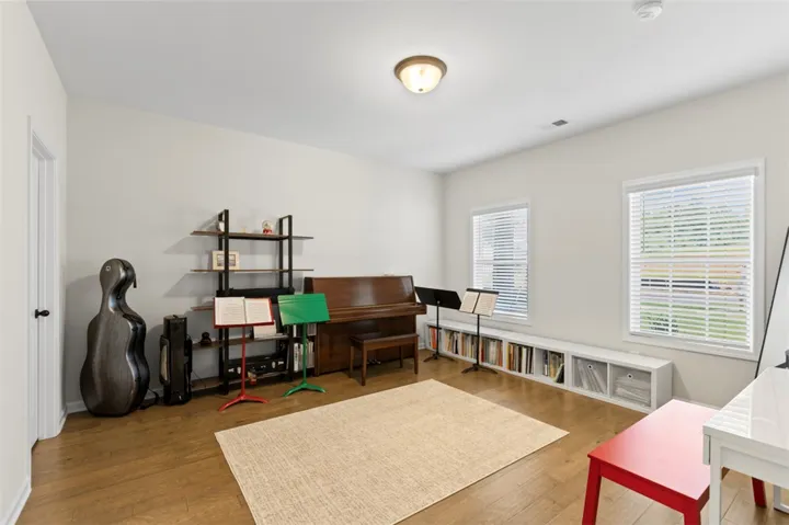 Downstair guest bedroom