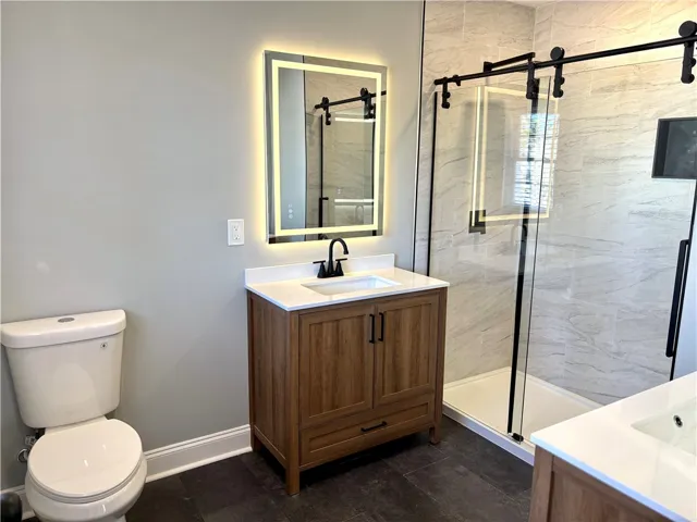 ensuite primary bathroom