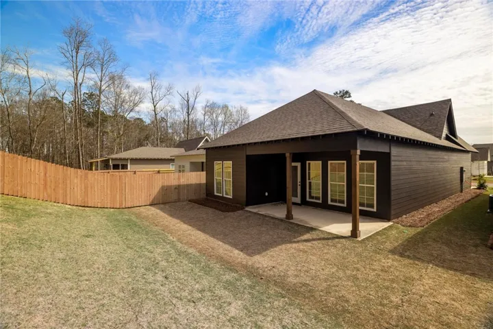 Not the subject property, but is a similar plan. All plans, pricing, and specifications are subject to change without notice.