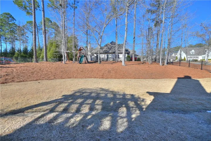 2283 East Lake Boulevard, Auburn, Alabama 36830