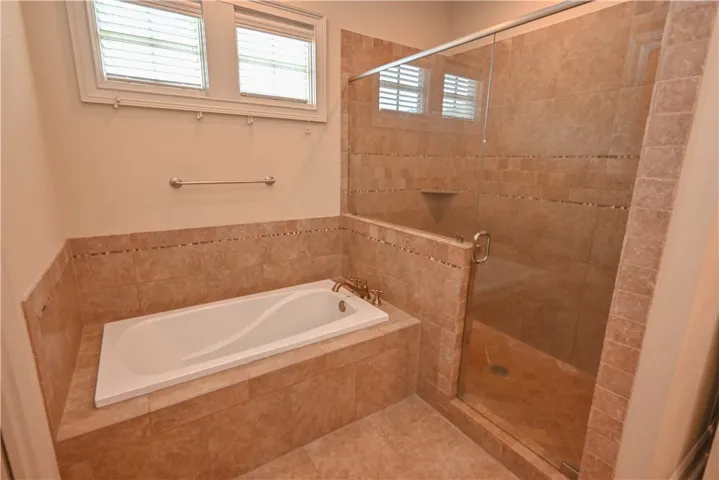 2283 East Lake Boulevard, Auburn, Alabama 36830
