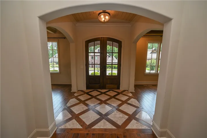 2283 East Lake Boulevard, Auburn, Alabama 36830