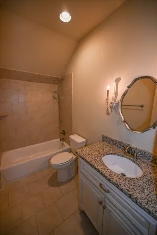 2283 East Lake Boulevard, Auburn, Alabama 36830