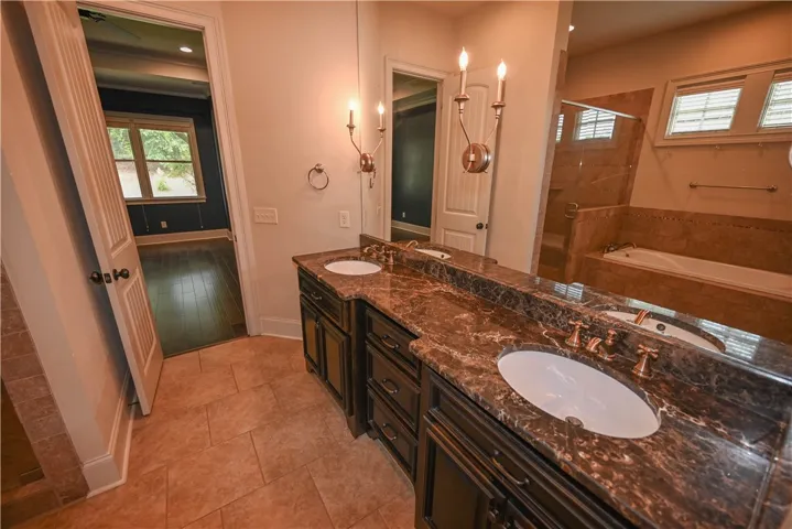 2283 East Lake Boulevard, Auburn, Alabama 36830