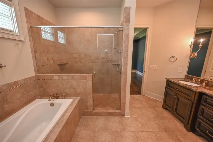 2283 East Lake Boulevard, Auburn, Alabama 36830