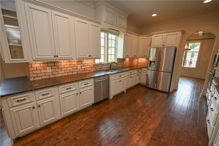 2283 East Lake Boulevard, Auburn, Alabama 36830
