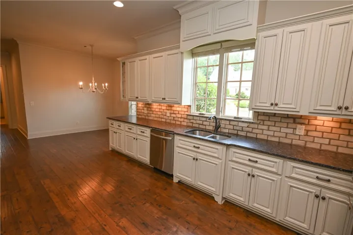2283 East Lake Boulevard, Auburn, Alabama 36830
