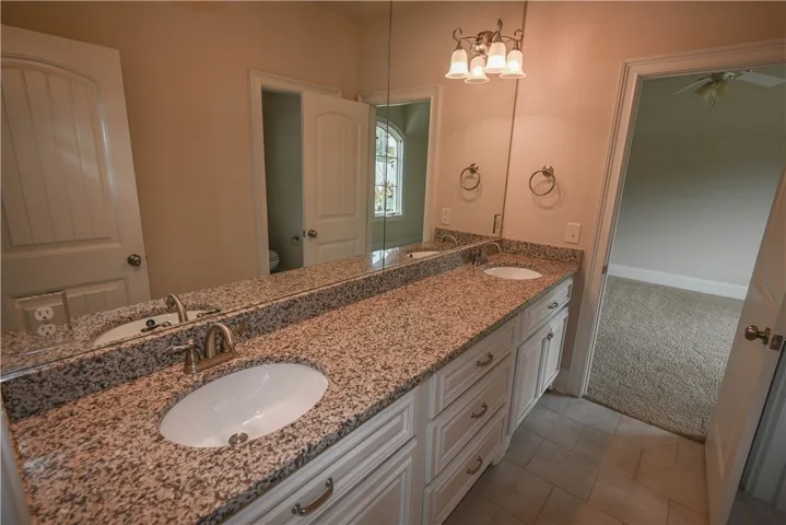 2283 East Lake Boulevard, Auburn, Alabama 36830