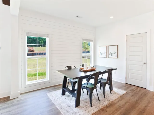 Example of a Duette Floorplan - All plans, pricing and specifications are subject to change without notice.