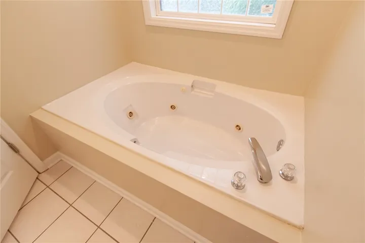 Primary Bath Jetted Tub