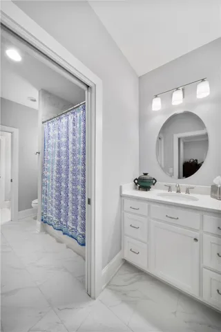 Jack-n-Jill Bath