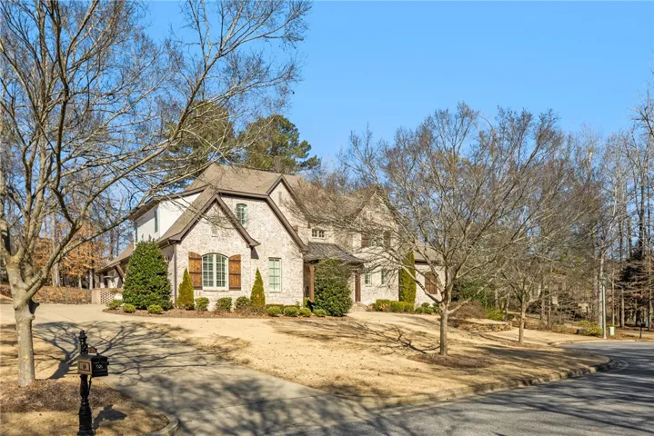 1821 Altamont Court, Auburn, Alabama 36830