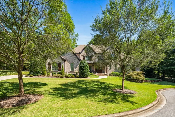 1821 Altamont Court, Auburn, Alabama 36830