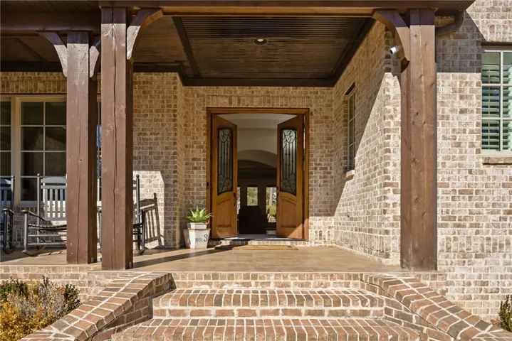 1821 Altamont Court, Auburn, Alabama 36830