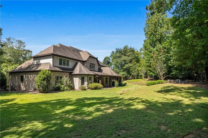 1821 Altamont Court, Auburn, Alabama 36830