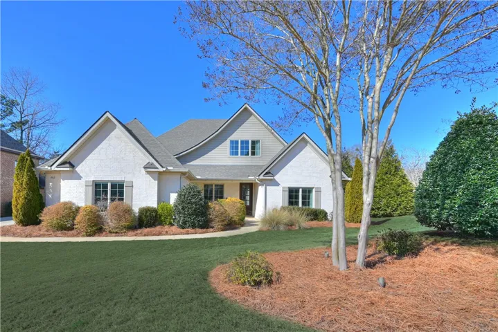 Welcome home to 1502 Alex Avenue!