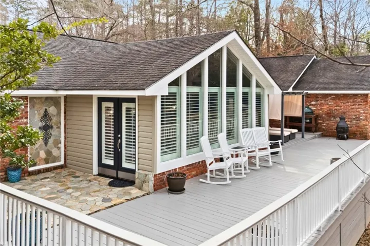 vast outdoor entertaining space