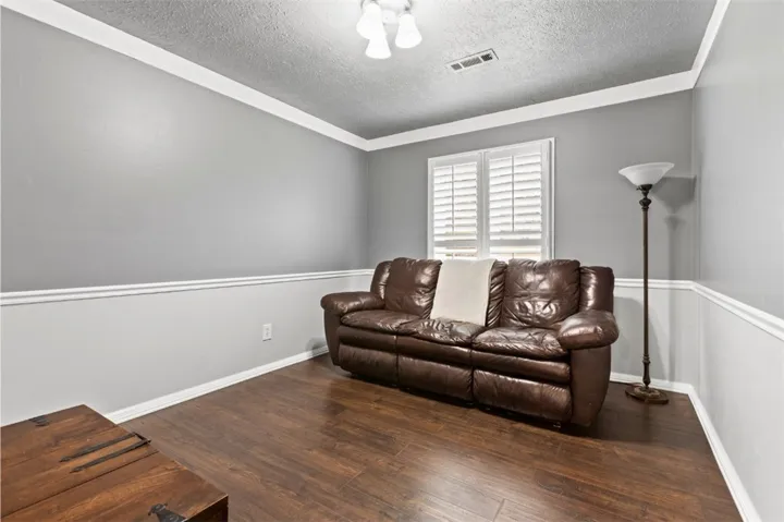bedroom 1/sitting room/study/playroom