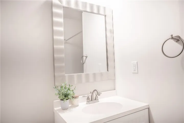 Ensuite bathroom #1