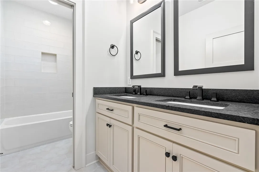 Guest Bathroom 2
