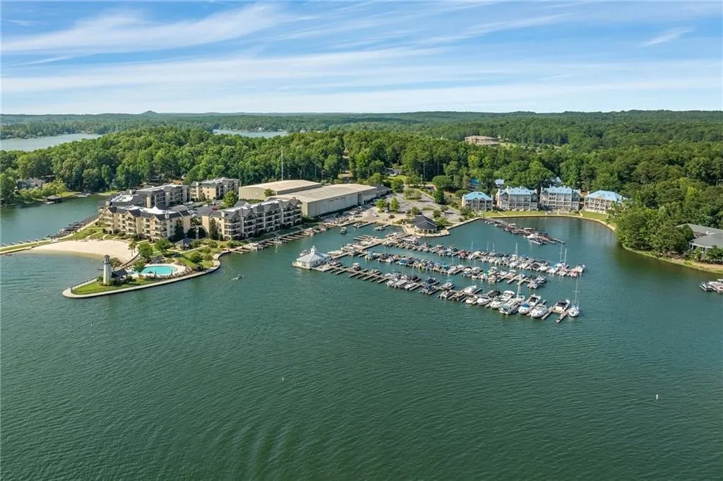 Harbor Pointe Marina