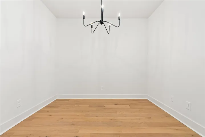 BONUS Room/Dining Room
