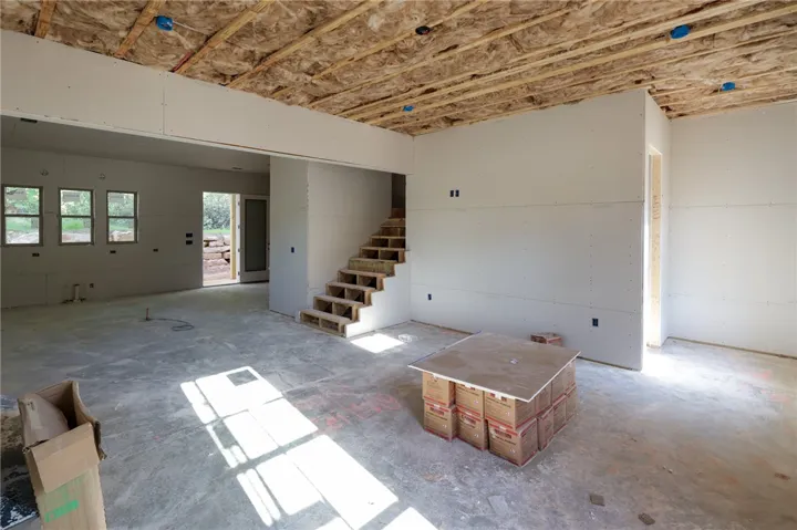 1027 E Glenn Avenue, Auburn, Alabama 36830