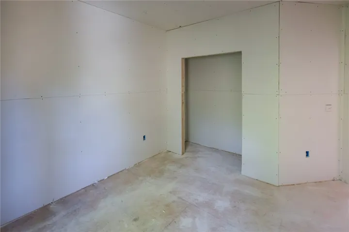 1027 E Glenn Avenue, Auburn, Alabama 36830