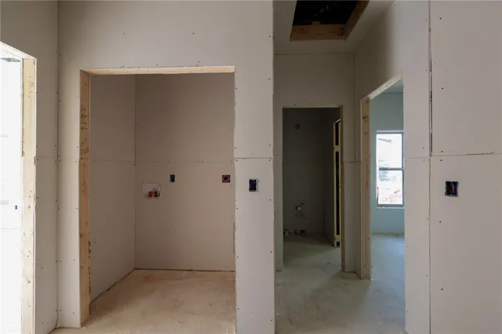 1027 E Glenn Avenue, Auburn, Alabama 36830