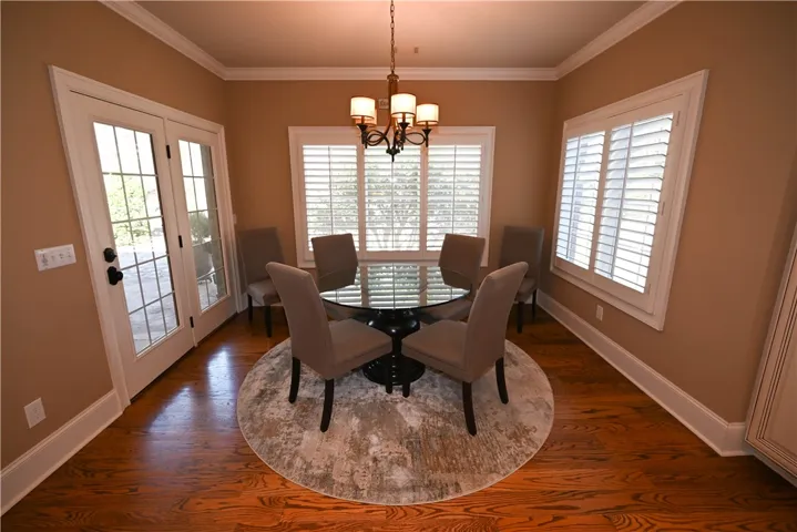 Light filled breakfast nook.