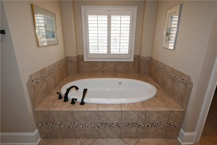 Hydrotherapy soaking tub.