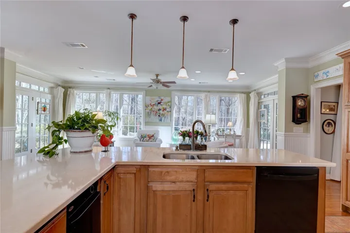 I would cook more often with this view!