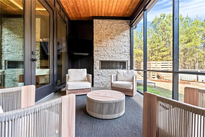 Screened backporch