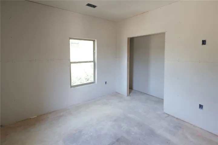 1027 E Glenn Avenue 104, Auburn, Alabama 36830