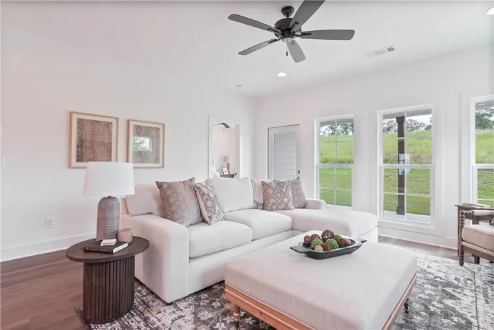 EXAMPLE PHOTOS of a completed Todd Floor plan