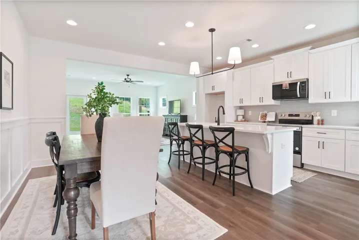 EXAMPLE PHOTOS of a completed Todd Floor plan