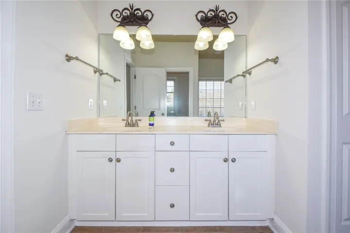 866 Stanton Drive, Auburn, Alabama 36830