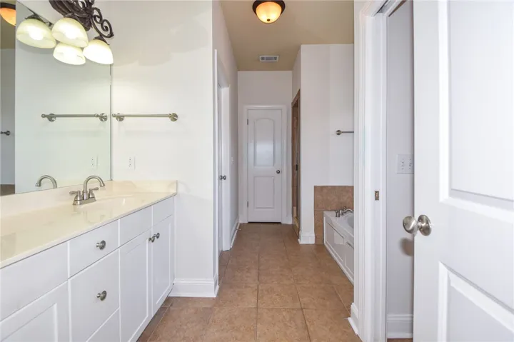 866 Stanton Drive, Auburn, Alabama 36830