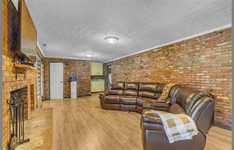 801 N 10th Street N, Opelika, Alabama 36801