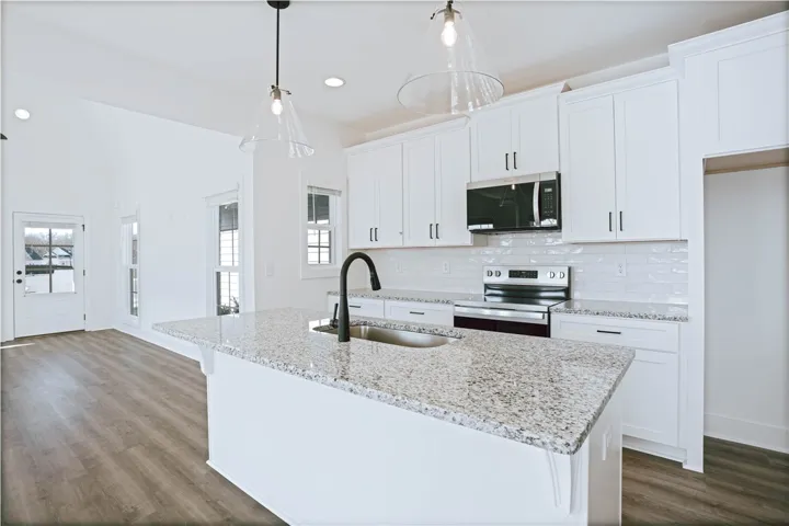 Example of a Duette 4B Floorplan - All plans, pricing and specifications are subject to change without notice.