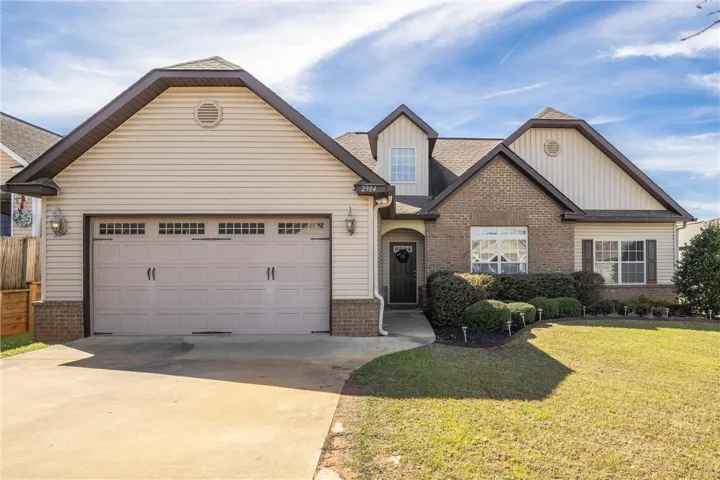 2904 Anderson Lakes Circle, Opelika, Alabama 36801